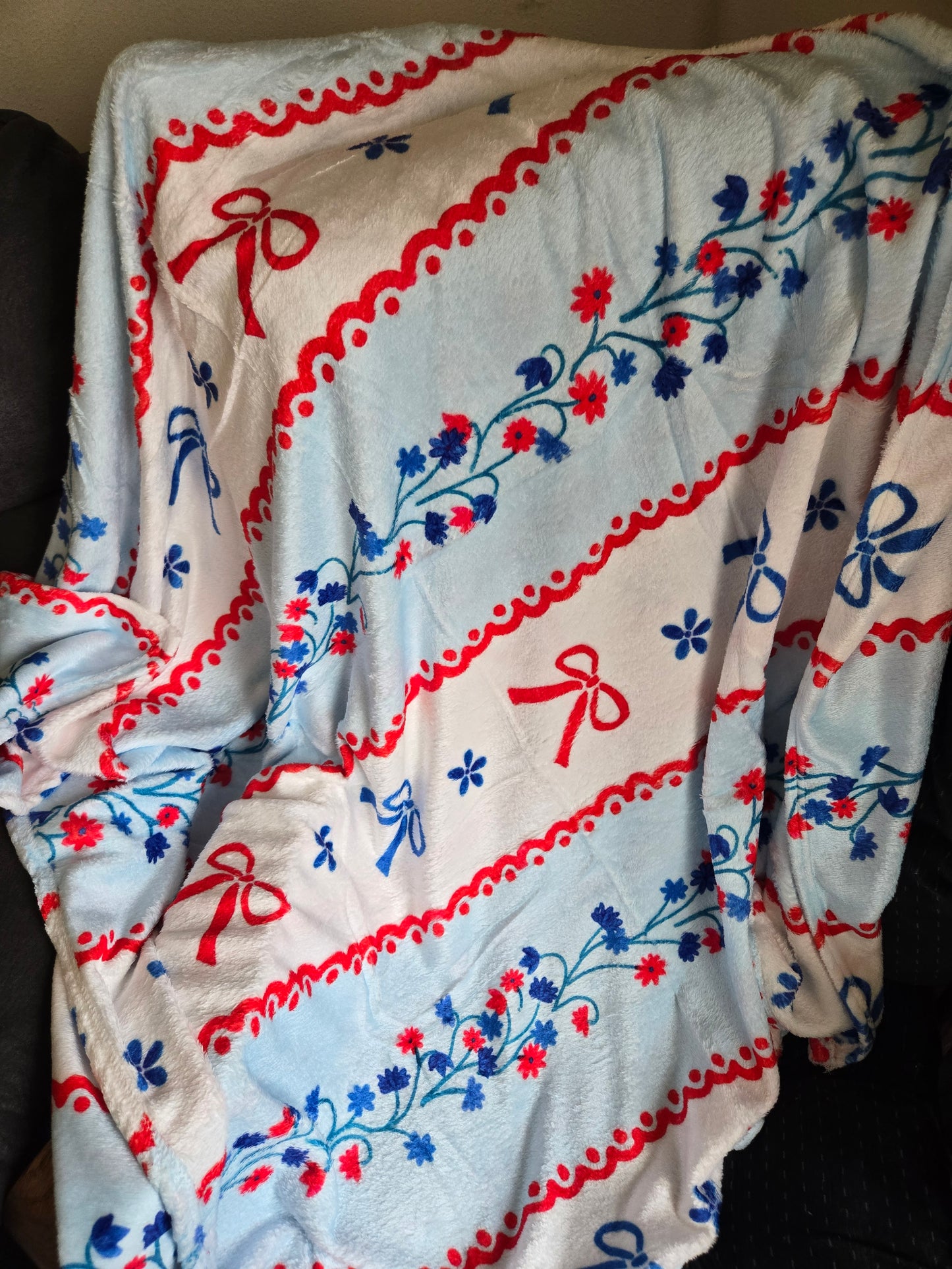 Bow blanket