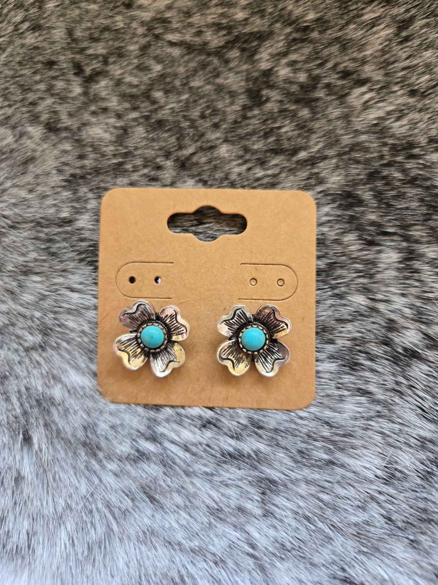 Flower studs