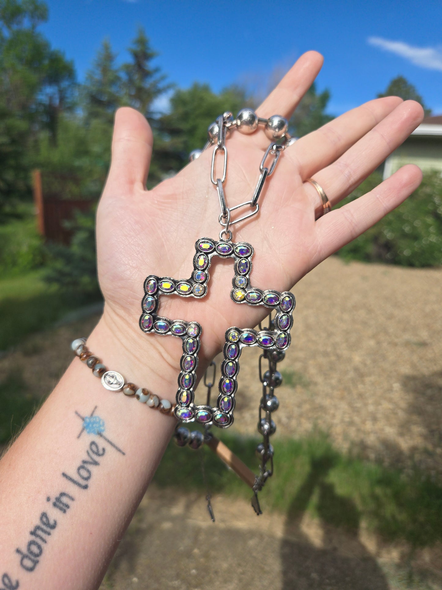 Cross gem necklace