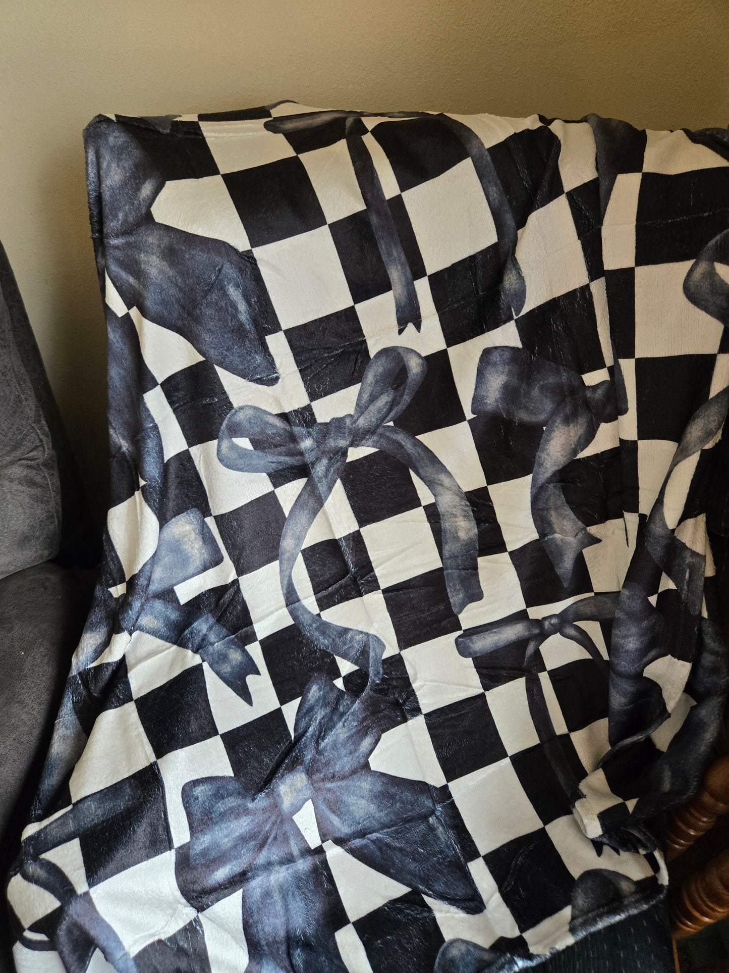 Bow blanket