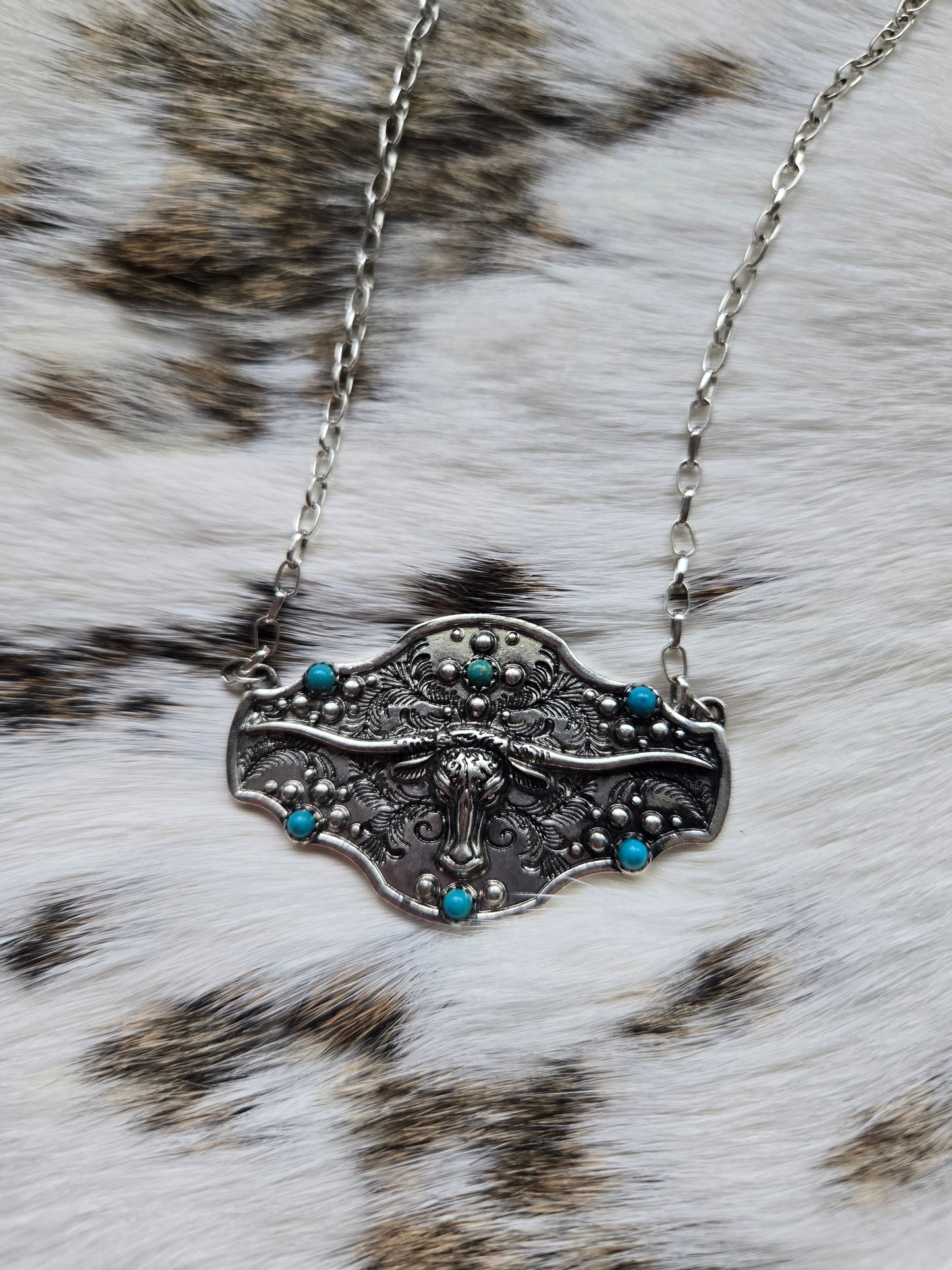 Longhorn necklace