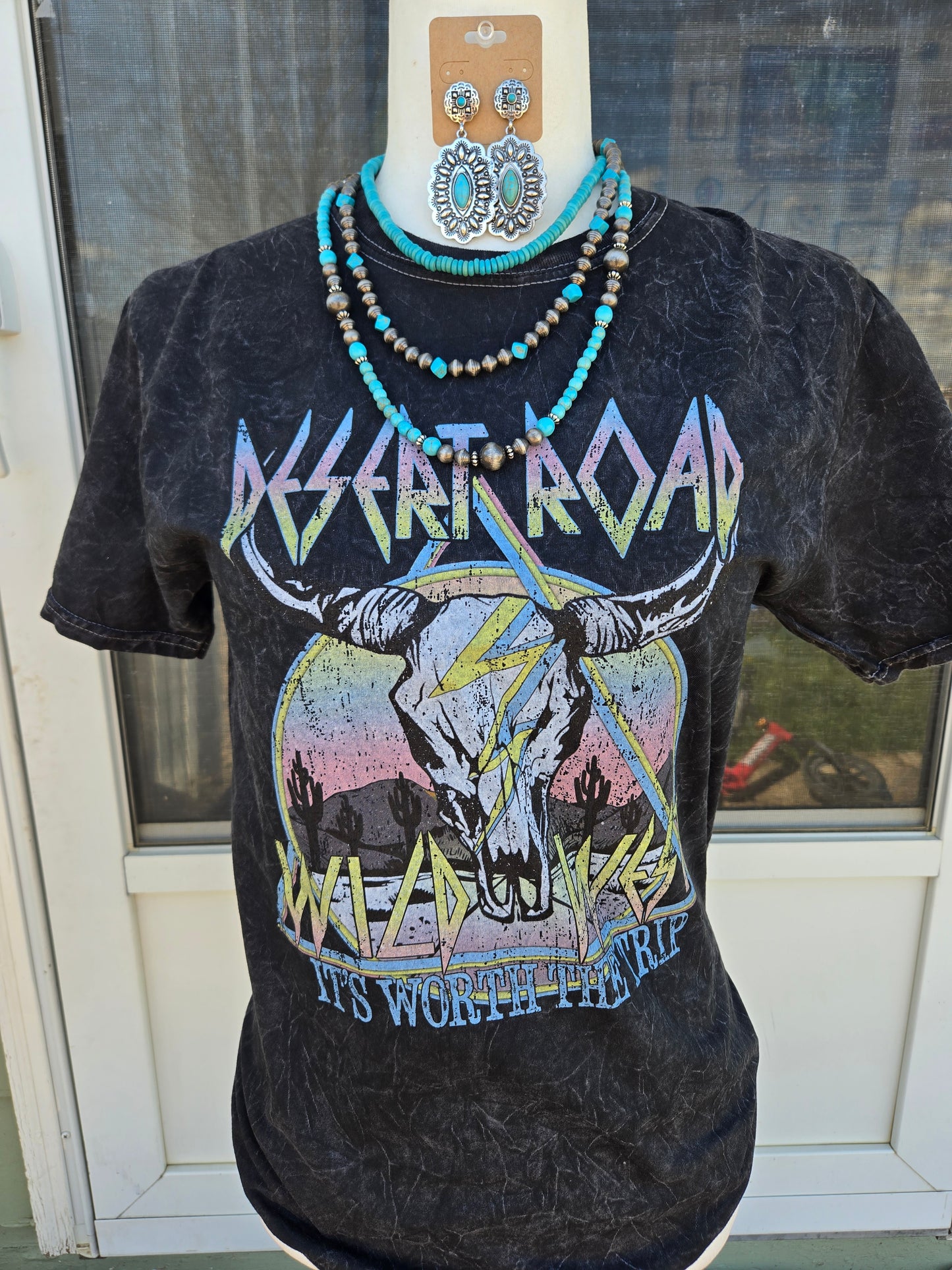 Desert road tee