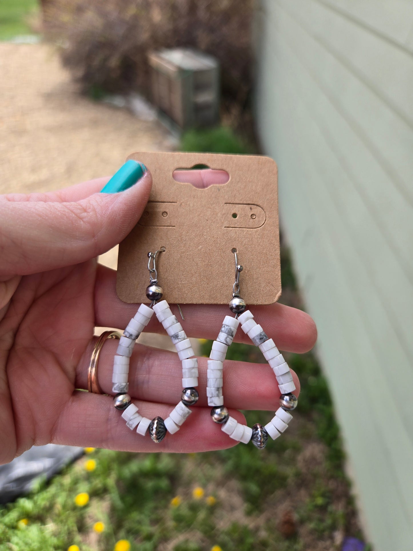 Sterling and howlite